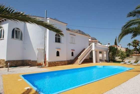 Villa Bozena Denia Bagian luar foto