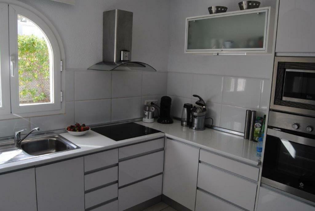 Villa Bozena Denia Bagian luar foto