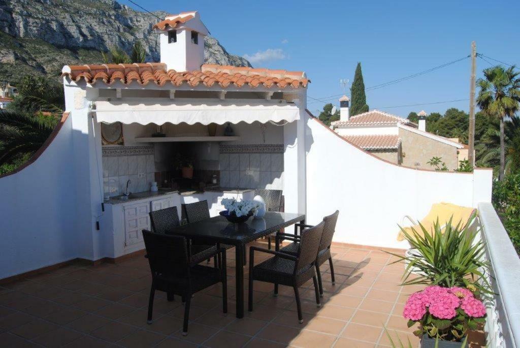 Villa Bozena Denia Bagian luar foto